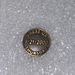 Vintage Dress Up Thursday 9/21/2000 Metal Lapel Pin